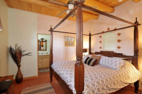 Casita Bee, Santa Fe charmer